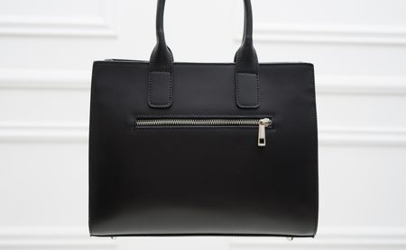 Černá dámská kabelka do ruky s kapsičkou -
