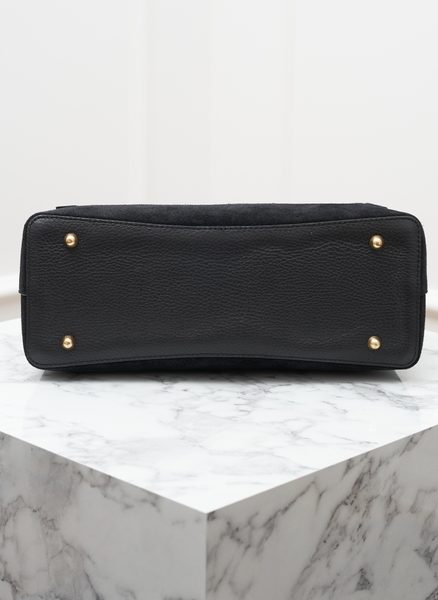 Kožená kabelka z broušené kůže do ruky černá -