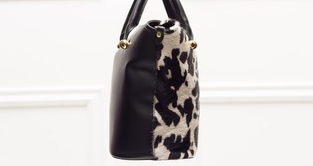 Dámska luxusná kabelka so srsťou malá do ruky čierno - biela -