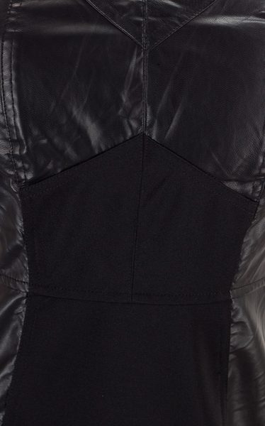 Dámské černé šaty s koženkou -
