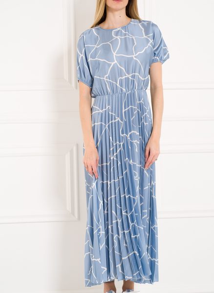 Dámske dlhé šaty s motívom a plisovaním - svetlo modrá -