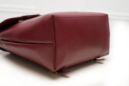 Dámsky kožený batoh na patenty razený - vínová -