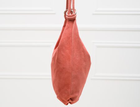 Kožená kabelka přes rameno s kroužky semiš - růžová -