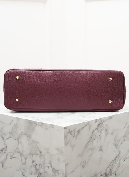 Kožená kabelka přes rameno vínová -