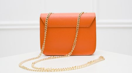 Dámska kožená crossbody kabelka razená - oranžová -