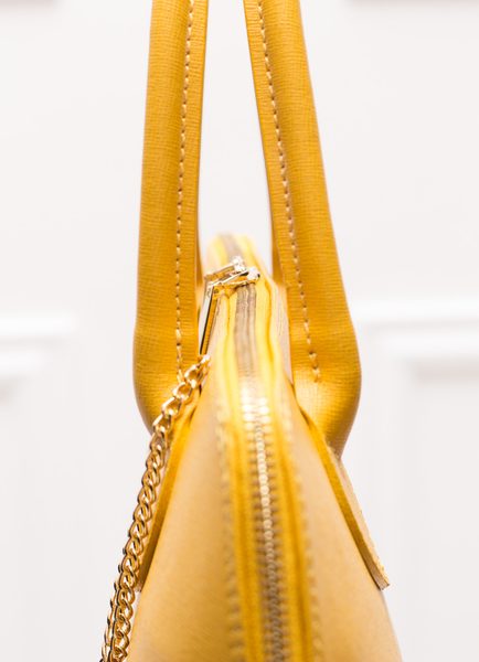 Dámská kožená kabelka ražená - žlutá -