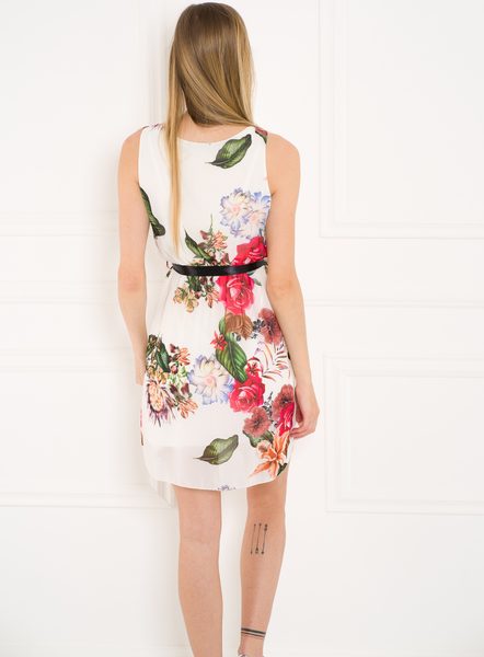 Letné šifónové šaty s kvetmi bielej -