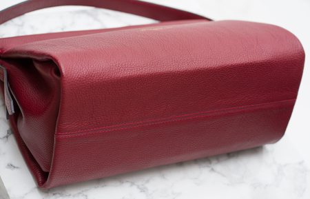 Dámská exkluzivní kožená kabelka s magnety - vínová -