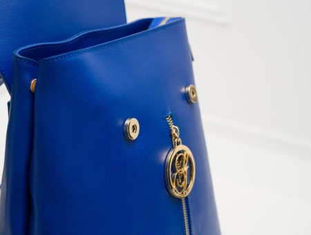 Dámsky kožený batoh na patenty razený - kráľovská modrá