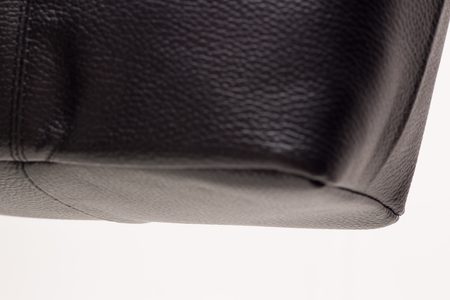 Dámská kožená kabelka se zipem stříbrné zapínání - černá -