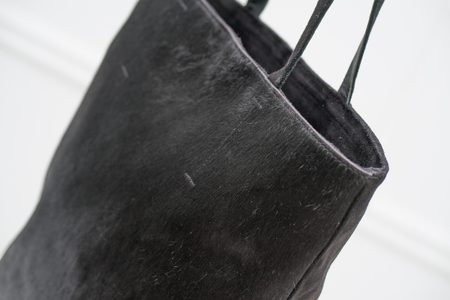 Dámská kožená kabelka velká přes rameno se srstí - černá