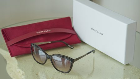 Damskie okulary przeciwsłoneczne Guess by Marciano - czarny -