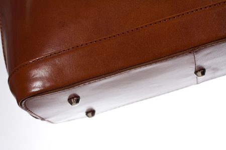 GbyG kožená kabelka hnědá kufříkový tvar -