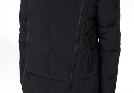 Dámská zimní černá bunda s koženkovými detaily -