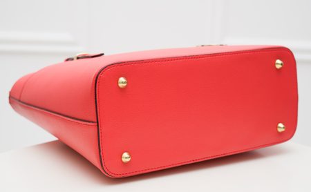 Dámská kožená kabelka s jednou přezkou na straně - růžovo červená -