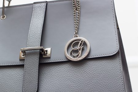 Dámske luxusné kabelka do ruky strieborné zapínanie - šedá -