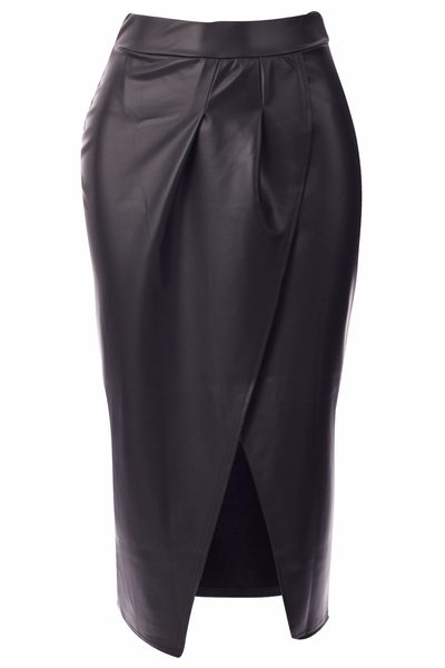 Čierna sukňa s rázporkom mokrý vzhľad -