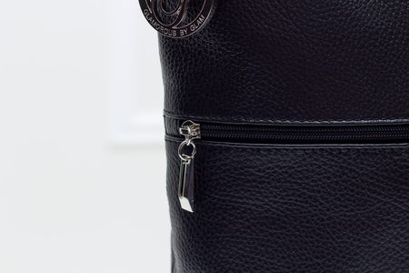 Kožená kabelka variabilní - černá -