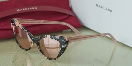 Damskie okulary przeciwsłoneczne Guess by Marciano - różowy -