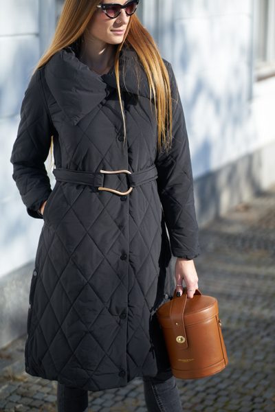 Damska kurtka zimowa Due Linee - beżowy -