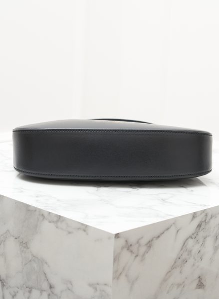 Kožená kabelka ražená černá -