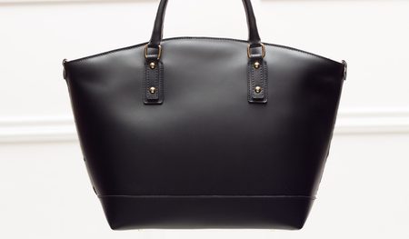 Dámská luxusní kožená kabelka větší se srstí černo - bílá -