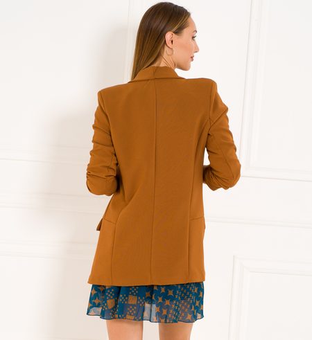 Dámsky blazer s nariasenými rukávmi - camel -