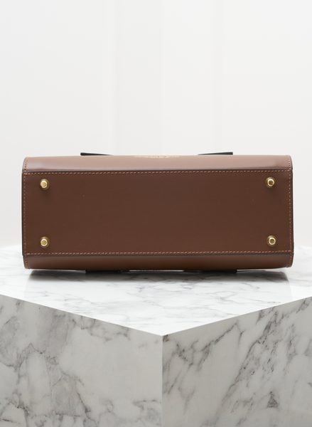 Kožená kabelka do ruky hnědá -