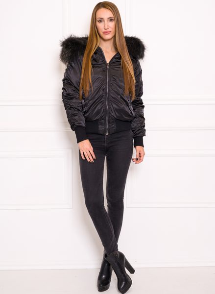 Dámský zimní bomber lesklý se zeleným mývalovcem - černá -