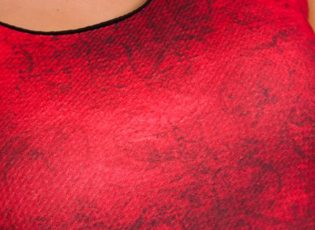 Dámské černo - červené šaty s růží -