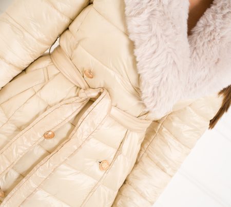 Damska kurtka zimowa Due Linee - beżowy -