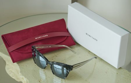 Damskie okulary przeciwsłoneczne Guess by Marciano - czarny -