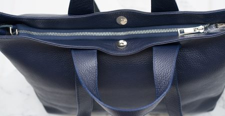 Kožená velká kabelka s krátkým a dlouhým poutkem - tmavě modrá -