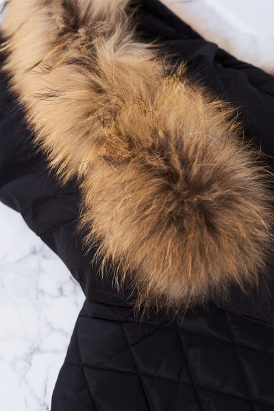 Dámská prošívaná zimní bunda s pravým mývalovcem -