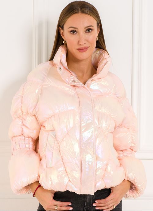 Dámská zimní bunda perleťová proplétané rukávy růžová