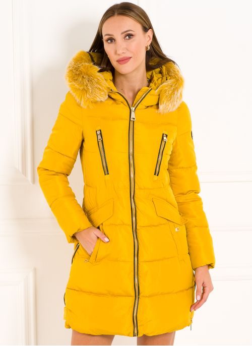 Dámská zimní bunda se zlatými zipy - žlutá