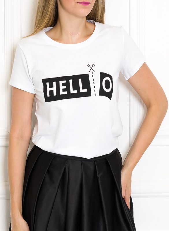 Dámske tričko s nápisom Hello bielej
