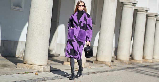 Dámský oboustranný kabát s kapsami fialový