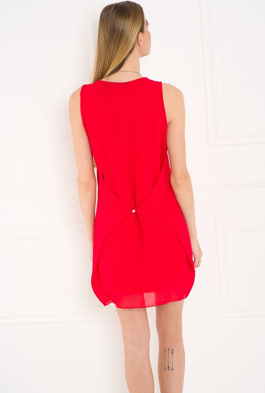 Volné letní šaty s přívěškem červené