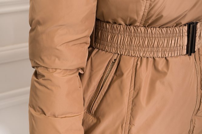 Dámská zimní bunda béžová s pravým mývalovcem na límci