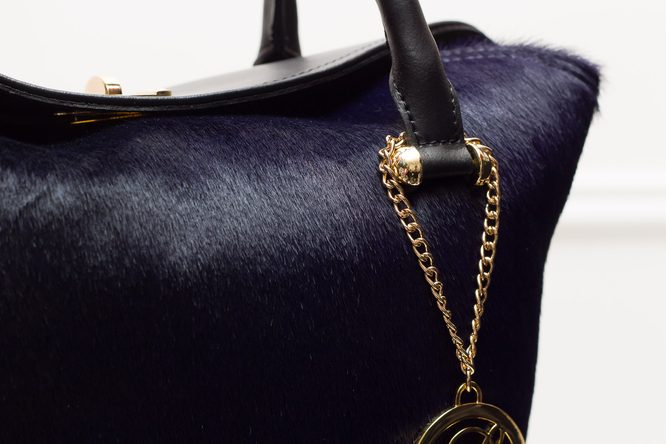 Dámská luxusní kabelka se srstí malá do ruky - modrá