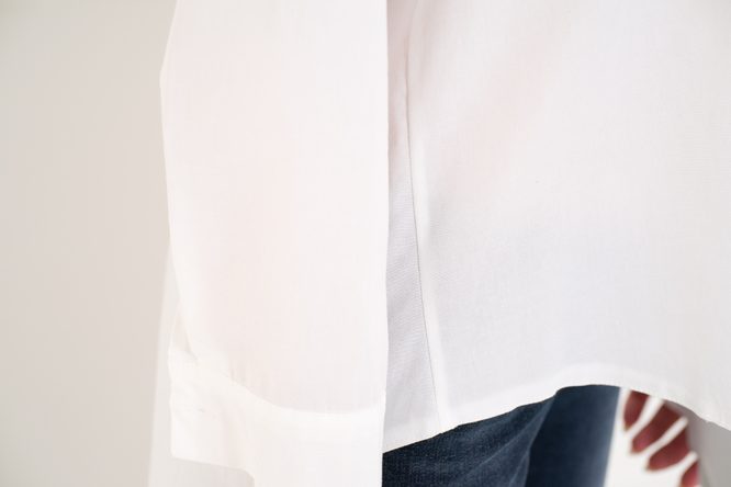 Dámska asymetrická košeľa - biela