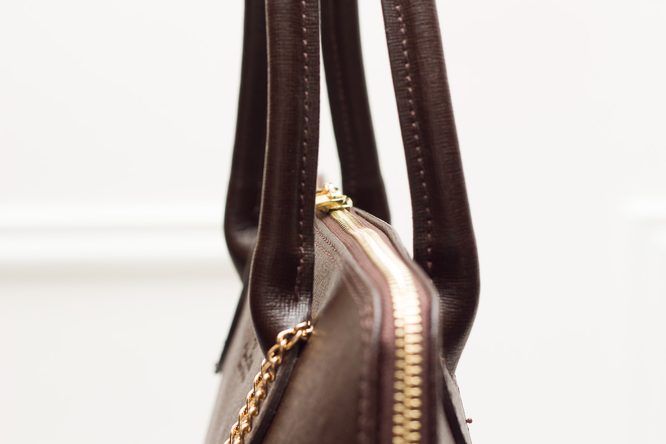 Dámska kožená kabelka zo safiánové kože - tmavo hnedá