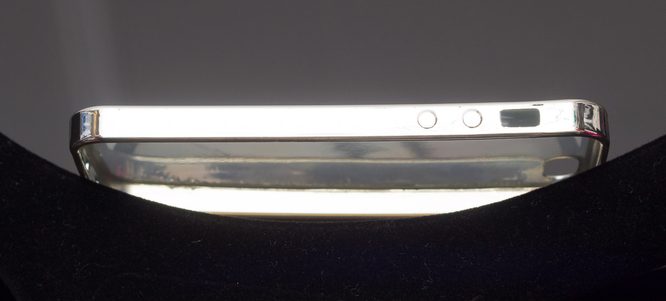 Kryt na Iphone 5/5S/SE - s barevným okrajem - stříbrná