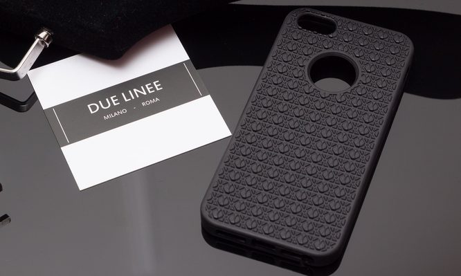 Pokrowiec dla iPhone 5/5S/SE Due Linee - czarny