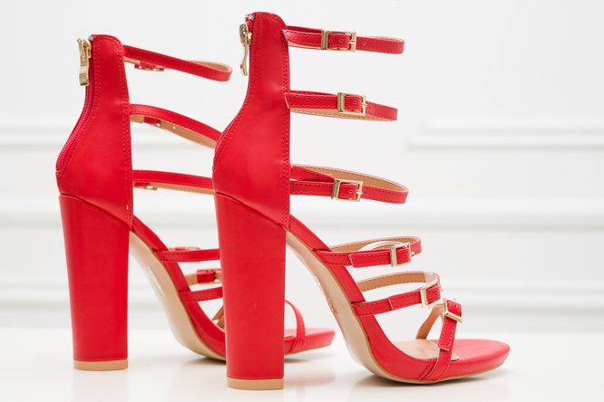 Dámske červené sandále na masívnom podpätku