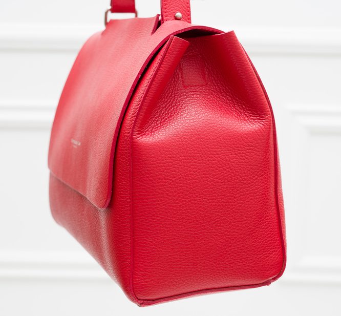 Dámská kožená kabelka přes rameno s klopou - červená