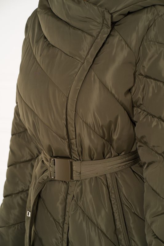 Dámská dlouhá zimní bunda s asymetrickým zipem - zelená