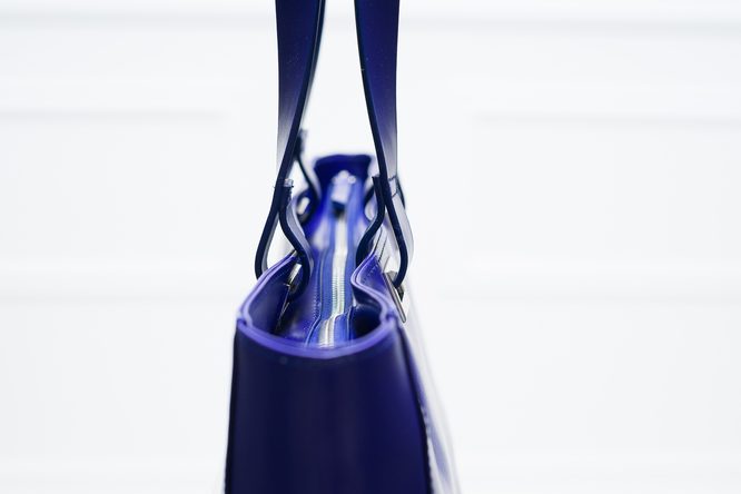 Kožená kabelka Guy Laroche stříbrné zdobení - modrá