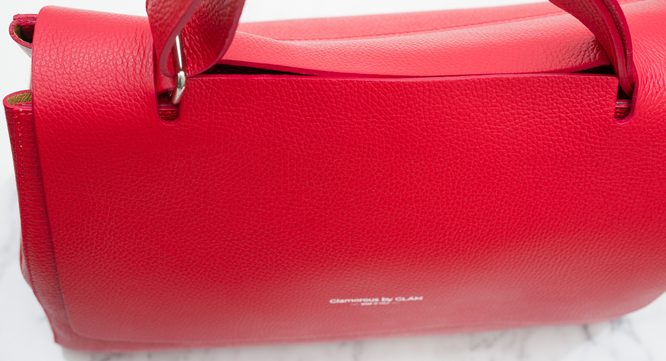 Dámská kožená kabelka přes rameno s klopou - červená